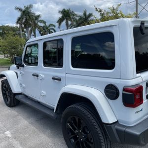 صورة 6 لـ 2021 JEEP WRANGLER 4XE UNLIMITED SAHARA