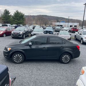 CHEVROLET SONIC LS AUTO - 3