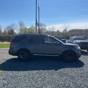 FORD EXPLORER XLT - 10