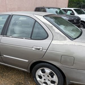 NISSAN SENTRA 1.8S - 6