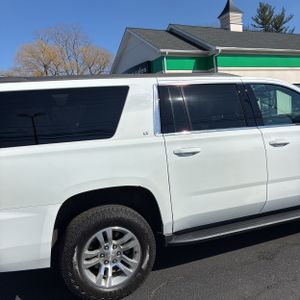 CHEVROLET SUBURBAN LT - 9