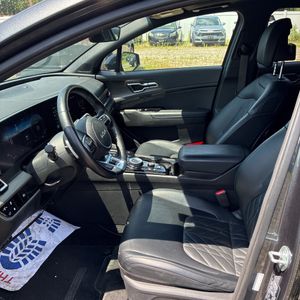 2023 KIA SPORTAGE PLUG-IN HYBRID X-LINE PRESTIGE thumbnail 32