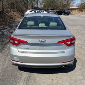 HYUNDAI SONATA SE - 7