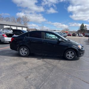 CHEVROLET SONIC LT AUTO - 10