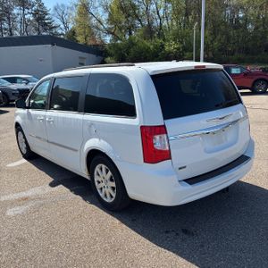 CHRYSLER TOWN AND COUNTRY TOURING - 5