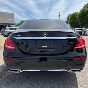 MERCEDES-BENZ E-CLASS - 7