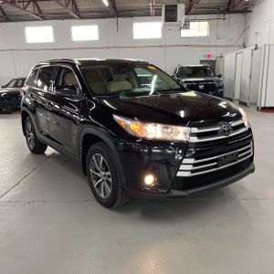 صورة 9 لـ 2019 Toyota HIGHLANDER XLE
