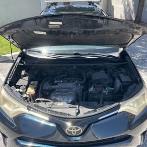 صورة 44 لـ 2018 Toyota RAV4 XLE