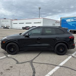 PORSCHE CAYENNE PLATINUM EDITION - 3