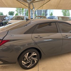 HYUNDAI ELANTRA SEL SPORT - 9