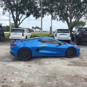 CHEVROLET CORVETTE STINGRAY - 10