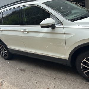 VOLKSWAGEN TIGUAN SE 4MOTION - 9