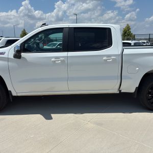 2025 Chevrolet SILVERADO 1500 LT — фото 4