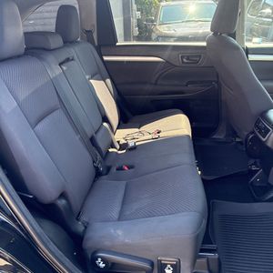 2018 Toyota HIGHLANDER LE thumbnail 35