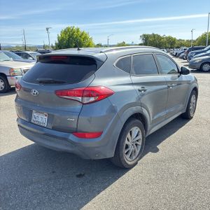 HYUNDAI TUCSON SE - 8