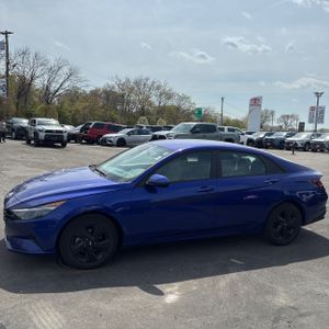 HYUNDAI ELANTRA SEL - 3