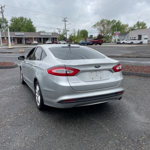 FORD FUSION SE - 5