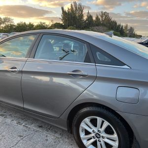 HYUNDAI SONATA GLS - 6