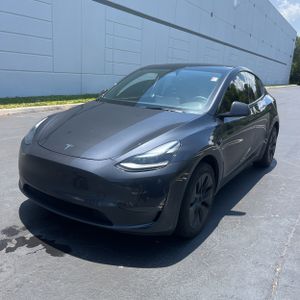 TESLA MODEL Y LONG RANGE - 1