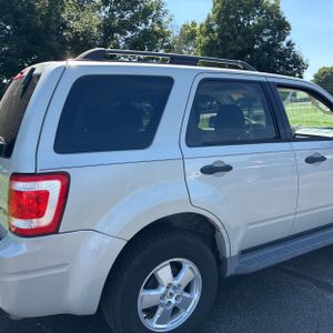 2009 FORD ESCAPE XLT photo 9