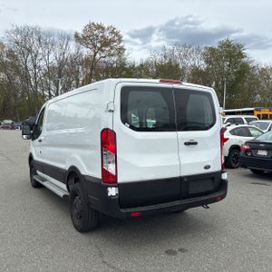 FORD TRANSIT 250 - 5