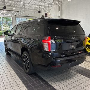 CHEVROLET SUBURBAN RST - 4