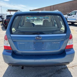 SUBARU FORESTER X - 7