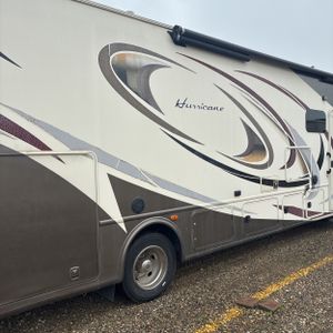 FORD F-53 MOTORHOME CHASSIS - 9