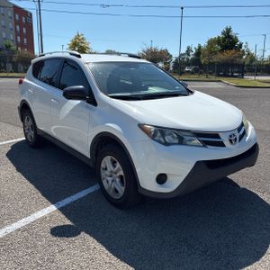2014 Toyota RAV4 LE — фото 12