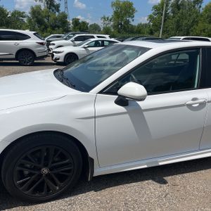 2025 Toyota CAMRY SE 照片 2