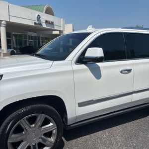 CADILLAC ESCALADE PREMIUM LUXURY - 2