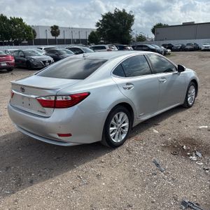 LEXUS ES 300H BASE - 8