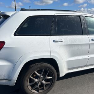 JEEP GRAND CHEROKEE LIMITED X - 9