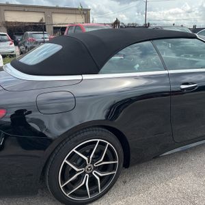 MERCEDES-BENZ E-CLASS - 9