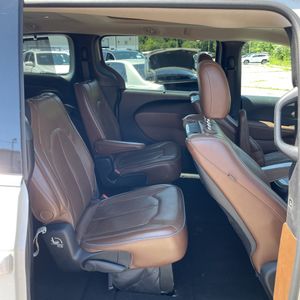 2017 Chrysler PACIFICA LIMITED — миниатюра 35