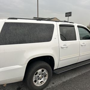 CHEVROLET SUBURBAN LT - 9