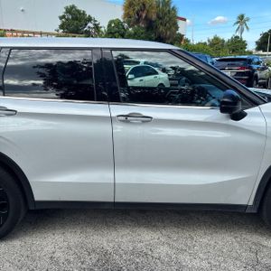 2024 Mitsubishi OUTLANDER SE BLACK EDITION 照片 11