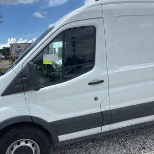 FORD TRANSIT 250 - 2