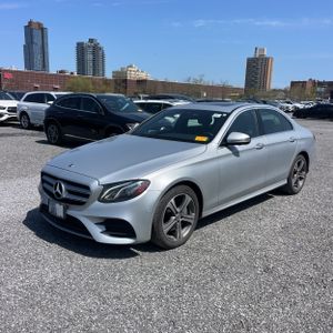 MERCEDES-BENZ E-CLASS - 3
