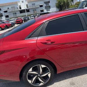 2022 Hyundai ELANTRA LIMITED — фото 9