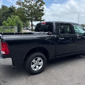 2023 RAM 1500 CLASSIC SLT — фото 8