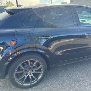 PORSCHE CAYENNE COUPE - 9