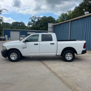 2022 RAM 1500 CLASSIC TRADESMAN — фото 3