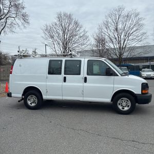 CHEVROLET EXPRESS 2500 - 10