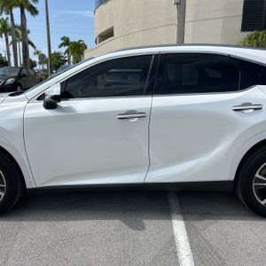 2023 Lexus RX 350 PREMIUM photo 4