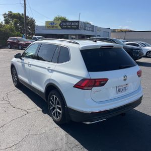 VOLKSWAGEN TIGUAN SE - 5