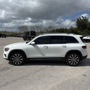 MERCEDES-BENZ GLB - 3