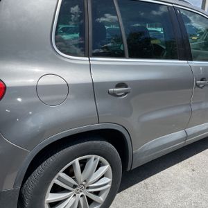 Volkswagen Tiguan SE - 9