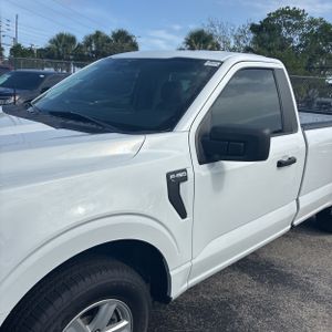 صورة 2 لـ 2023 FORD F-150 XL