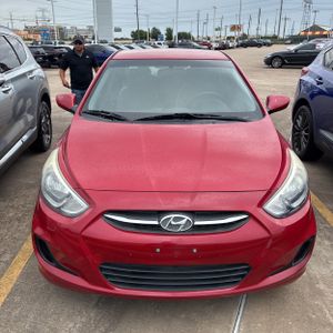 HYUNDAI ACCENT SE - 10